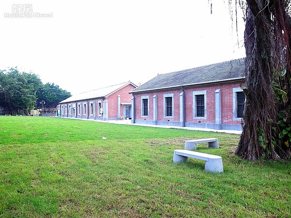 淡水紅毛城對面的古蹟-「海關碼頭」變身為文化創意產業園區。(新北市政府提供)