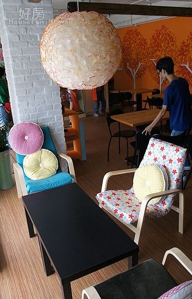 
6.無論靠窗或角落，幾乎每區氛圍都很不同，整體空間給人悠閒愜意的舒適感，搭配創意甜食讓身心靈得到徹底解放。