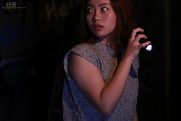 疑點眾多的案發現場，帶點恐怖氣氛，讓美女偵探們越來越害怕。