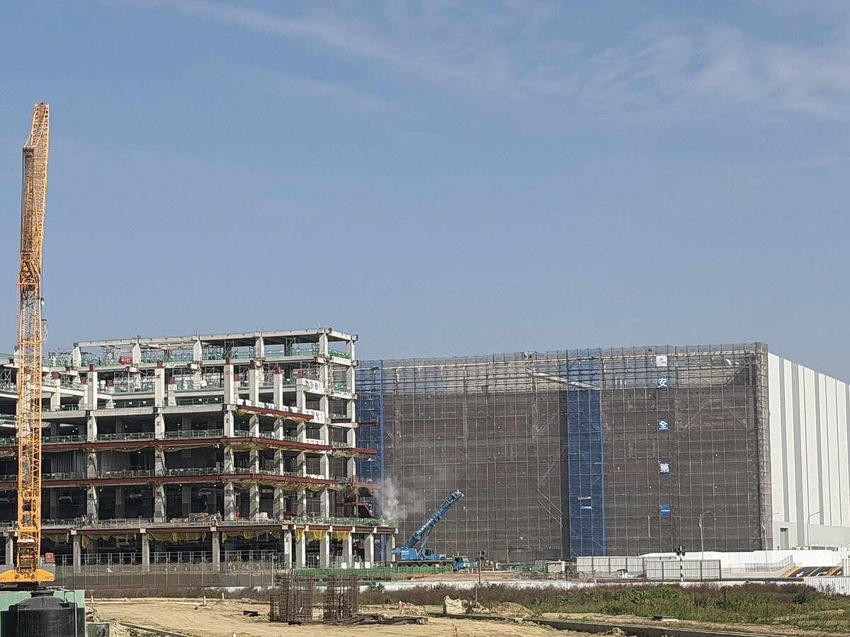 嘉義科學園區及周邊產業園區發展，明年度公告土地現值較今年調升3.34%，住宅區土地、成屋及預售屋呈量縮價漲趨勢。聯合報系資料照