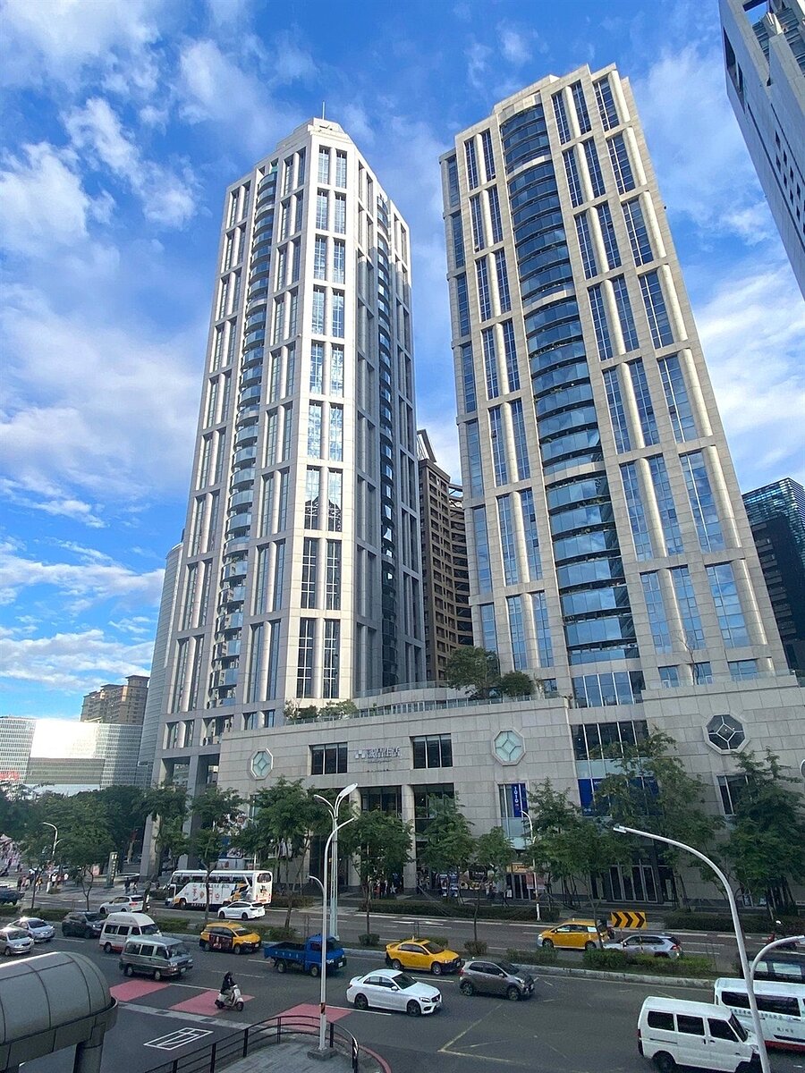 新北板信商銀雙子星總部大樓繼續蟬聯新北地王。圖／新北市地政局提供