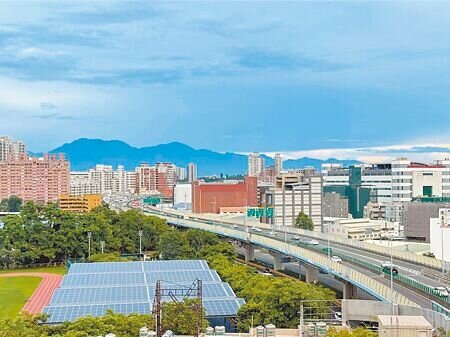 全台最大里、高雄左營區福山里人口超過4.5萬人,如今確定要拆分成4個里。(柯宗緯攝)