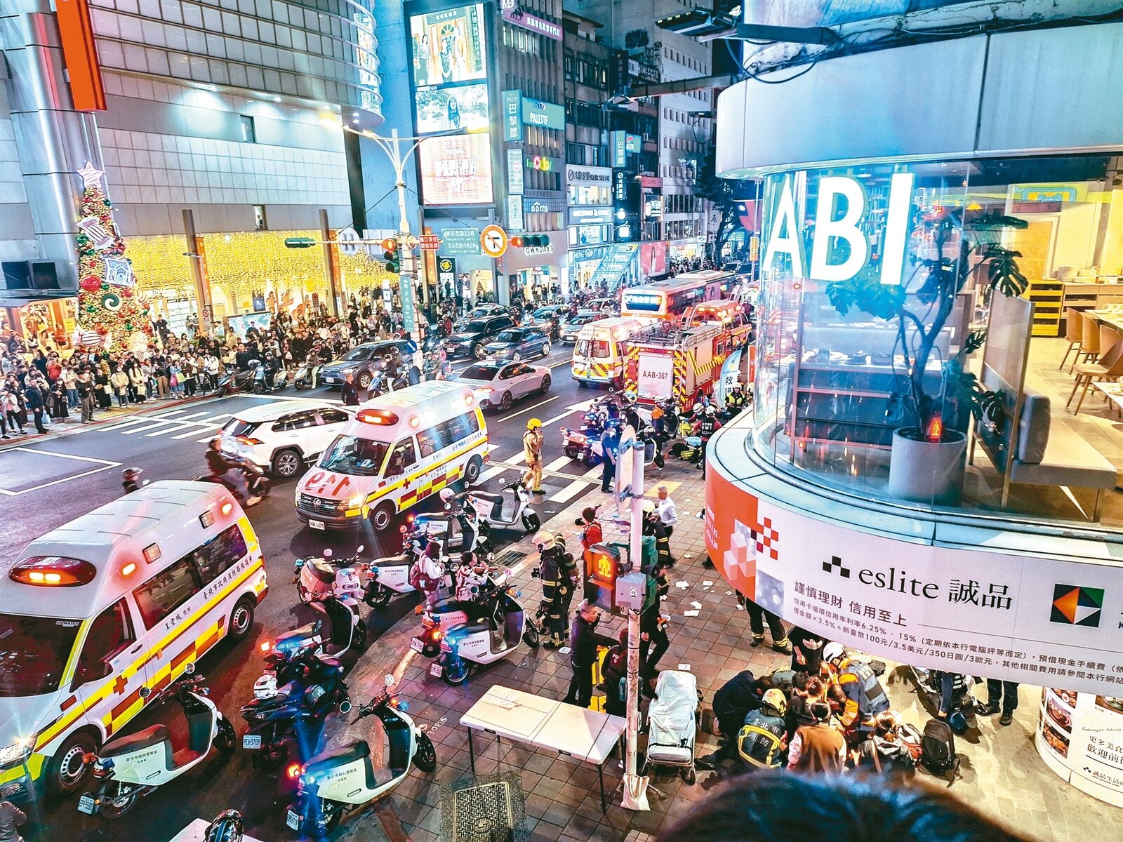 台北車站、捷運中山站旁昨晚發生歹徒丟擲煙霧、隨機殺人事件,造成多人受傷。記者曾原信/攝影