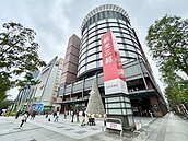 台中新光三越百貨第20度蟬聯台中市「地王」寶座