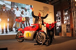 MV AGUSTA GP500 復刻版賽車完全依照1972年時的設計圖以1:1手工打造，售價1,250萬。雖然全球並未限量，但銷售對象只限各地頂級收藏家，目前亞洲只有3輛，都在日本，此次展出並發表接受頂級收藏家購買。