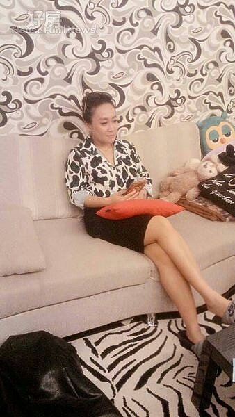 
2.雖然空間不大，還隔出4坪大的客廳。