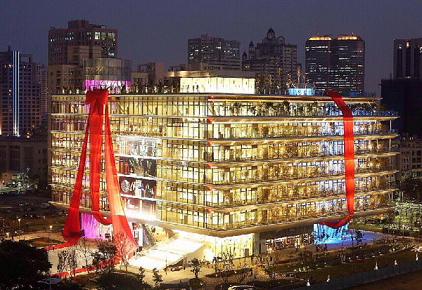 高雄市立圖書館新總館(截取自陳菊臉書)