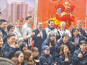 新北第二行政中心上梁　拚年底啟用