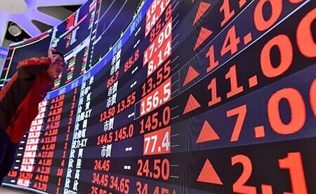 
台泥、亞泥旗下的亞東預拌、環泥、力泰及國內市占第一的國產建材都預期，2025年整體營運為「出貨減、毛利升」的格局。圖∕本報資料照片
