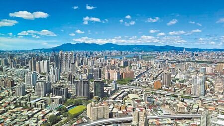 專家預期今年房市正逐步築底,明年難以出現強勁反彈。(王莫昀攝)