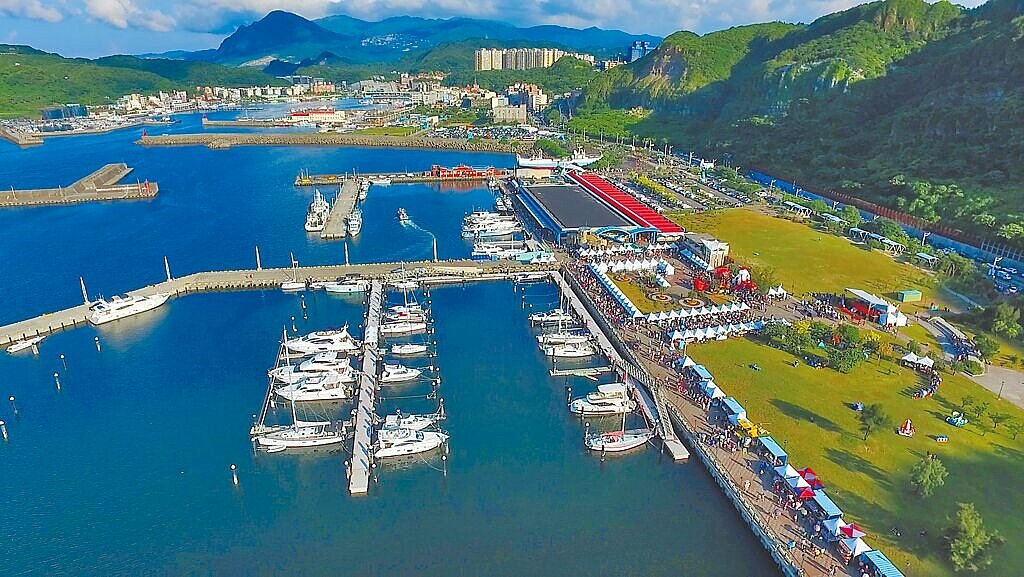 亞果遊艇強調，將投資超過20億元，除將八斗子打造成全台最大的遊艇港外，也將以BOT方式興建飯店及商場等設施。圖／基隆市政府提供