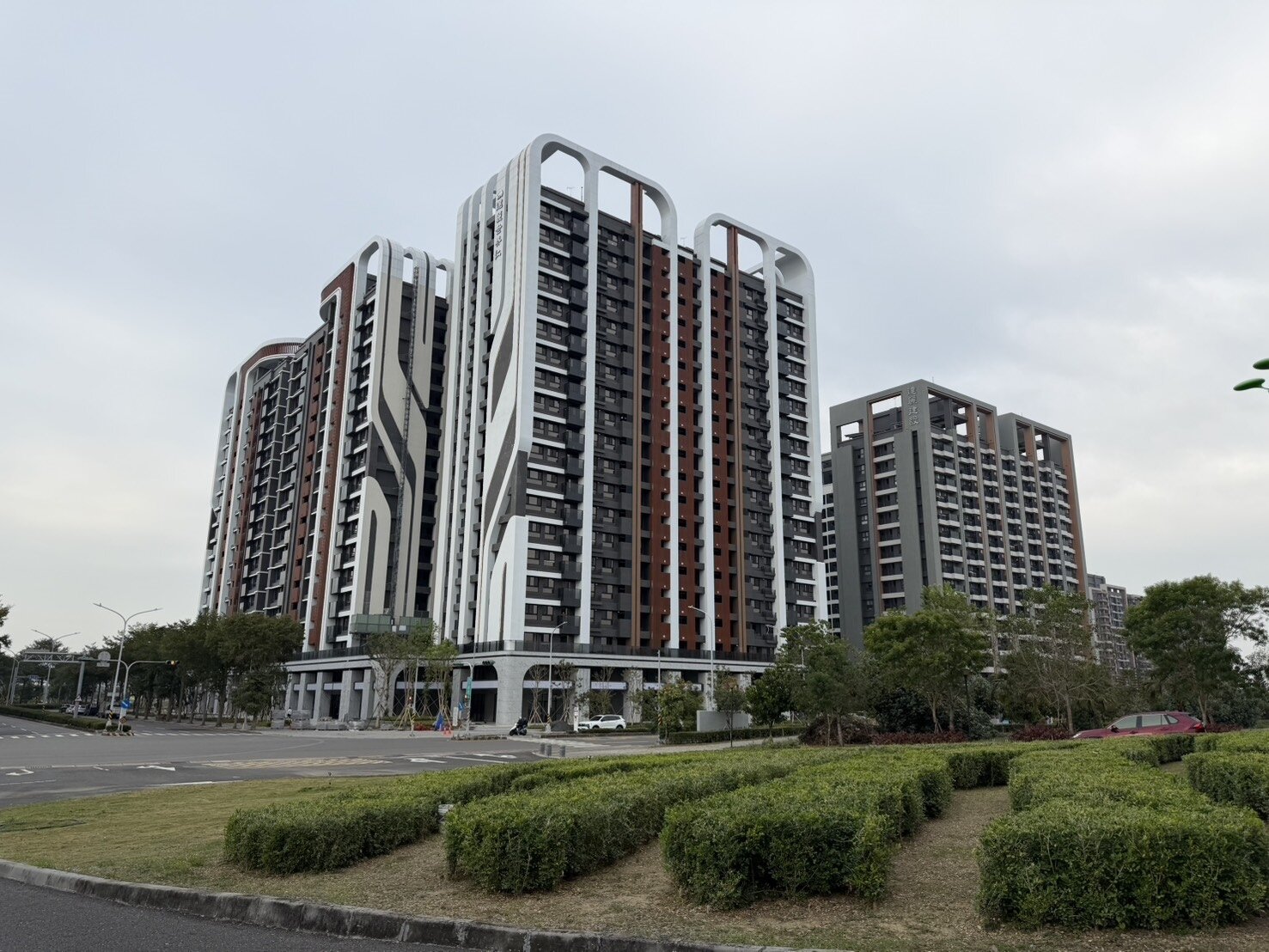 台南市地政局公布10月住宅價格指數，市場交易動能仍偏弱。記者吳淑玲／攝影 