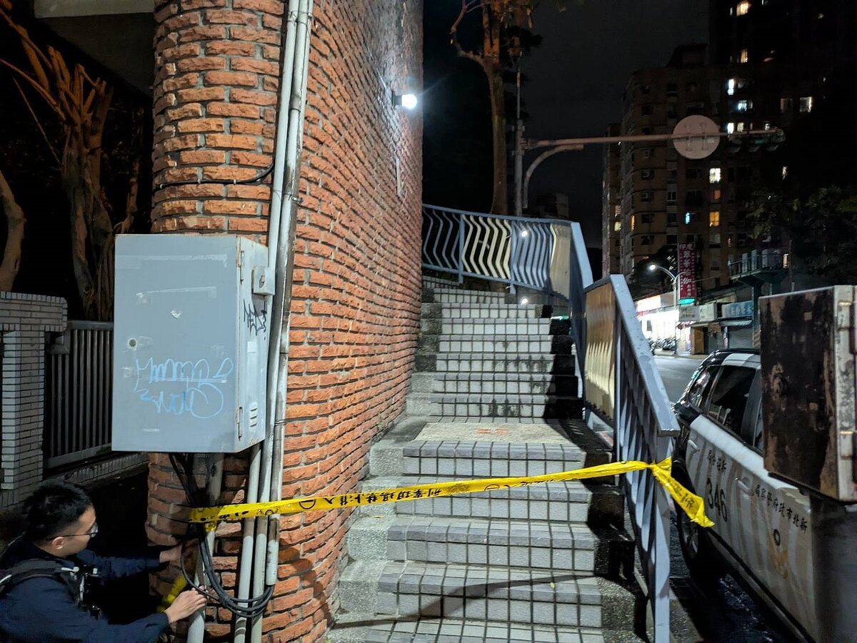 公所人員拉起封鎖線警戒。記者黃子騰／翻攝