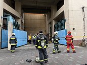 北捷捷運忠孝復興站變電站爆炸起火　警消趕赴救援