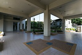 下雨天也不用擔心沒地方運動。中庭部分區域採挑高遮雨設計。