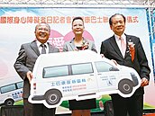 桃園復康巴士勸募　盼升格前破百