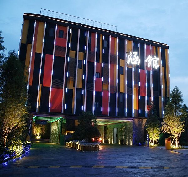 業者統計,全台目前登記有案的汽車旅館總數達400家,其中又以台中58家數量居全台之冠。(截取自台中觀光旅遊網)