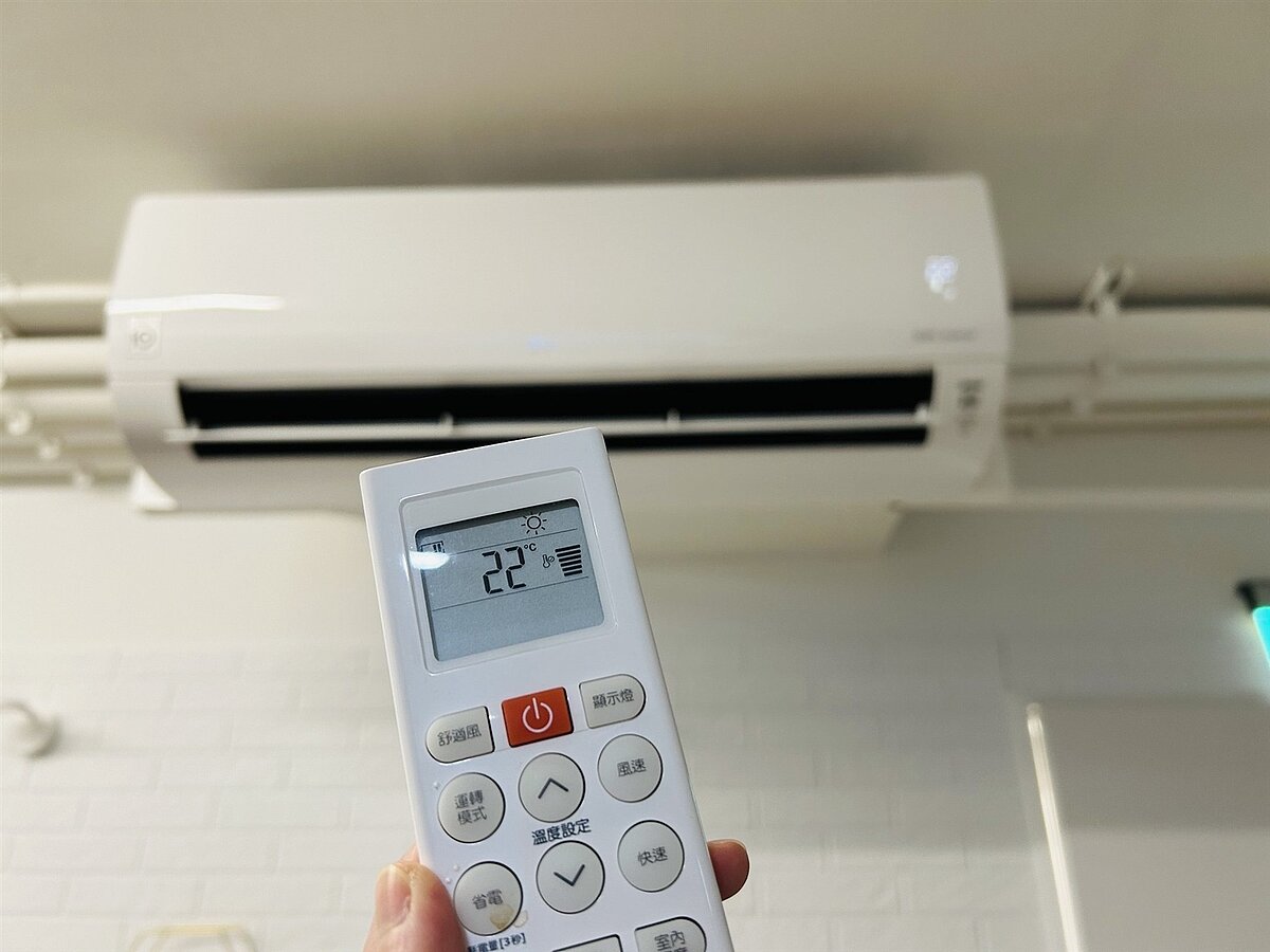 家電達人486先生建議,冷暖空調的暖氣溫度設定在20至22度,可兼顧舒適與省電。圖/486團購提供