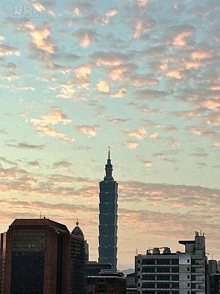 台北101 101大樓 夕陽 晨曦 景觀 天空線 (吳光中／攝)