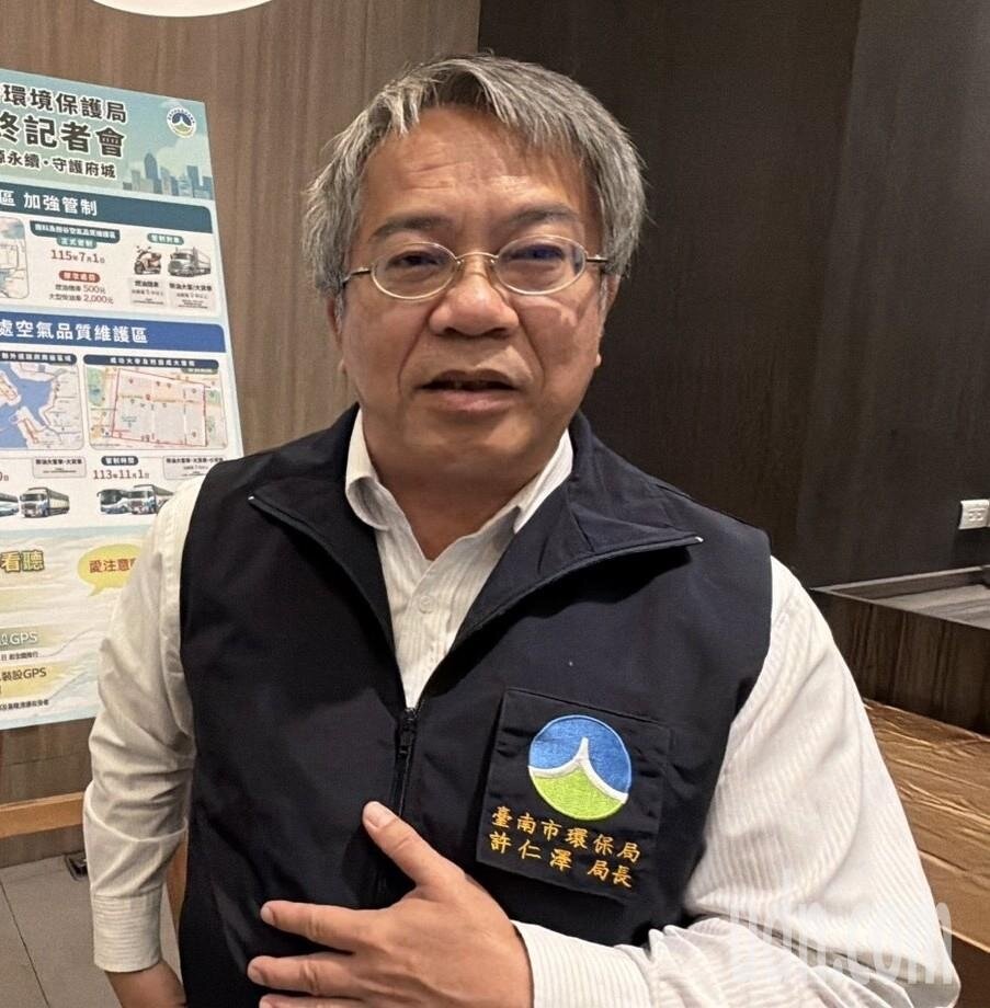 台南市環保局長許仁澤說明要重啟廚餘生質能中心計畫，處理廚餘兼能發電。記者吳淑玲／攝影 