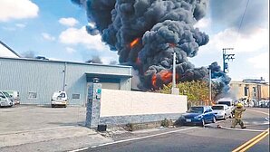 永康廢棄物火警燒5車　恐罰500萬