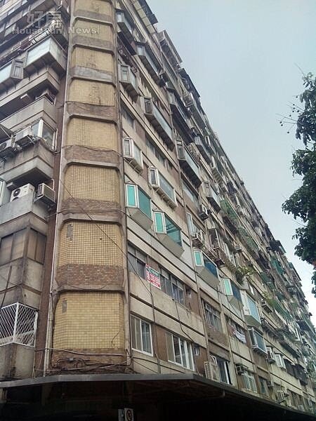 6「武昌大廈」屋齡36年,總戶數132戶。