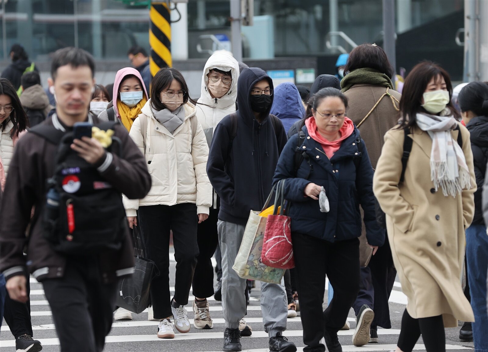 吳德榮說，今各地轉為晴朗穩定，花、東仍有零星短暫飄雨的機率。明白天起至周五各地大多晴朗穩定，冷空氣減弱，氣溫逐日回升。本報資料照片 