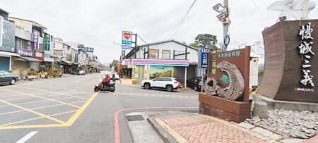 
公路局已規畫將台13線銅鑼鄉樟樹村至三義鄉水美木雕街（見圖），全長共7公里路段全面拓寬至18公尺的4線車道。（謝明俊攝）
