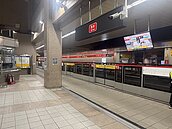 人口成長帶動通勤需求　淡水信義線尖峰擁擠成難題