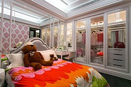 充滿公主風的次主臥。