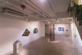 社區中有藝術品還不夠，張麗莉董事長還特別成立了臻品藝術中心，不定期舉辦個展。