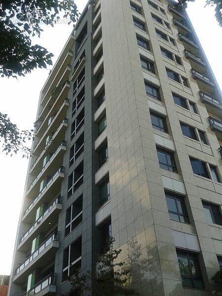 1「青田吉田」由吉田建築投資興建,為青田街知名豪宅。