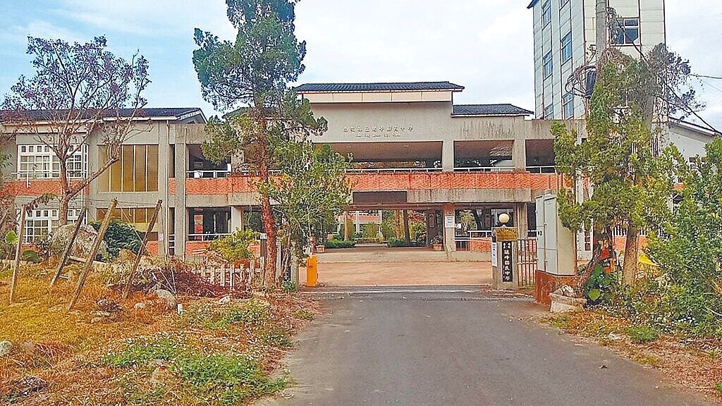 南投縣3所國中小115學年度將停辦，包括鹿谷鄉瑞峰國中，全校僅剩6名學生。圖／南投縣政府提供