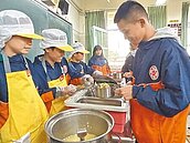 國中小午餐免費　屏縣、嘉縣跟進
