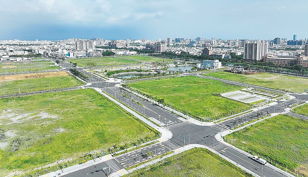 台南市政府地政局今年首度辦理開發區土地聯合標售，推出詢問度熱絡的北安商業區等11筆10標土地，圖為北安商業區市地重劃區開發完成現況圖。（地政局提供／曹婷婷台南傳真）