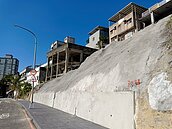汐止2崩塌邊坡提前復原　侯友宜視察肯定