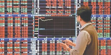 
台股ETF規模今年來爆衝，增幅前十名皆達二位數，前三強不到三周大幅成長逾五成。圖∕本報資料照片
