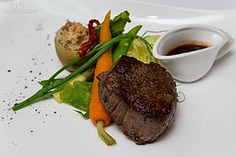 泡完溫泉當然要來場美食饗宴。