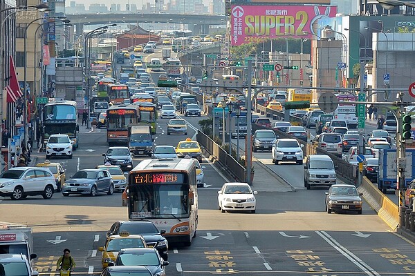 台灣各地都有交通違規檢舉達人,惹出的爭議也不少。(好房網News記者 陳韋帆/攝影)