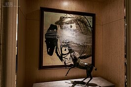 入門之後的玄關，也可利用空間擺放畫作或藝術品增添品味。