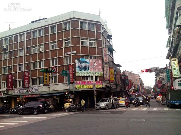 4酒泉街、大龍街口交通順暢。