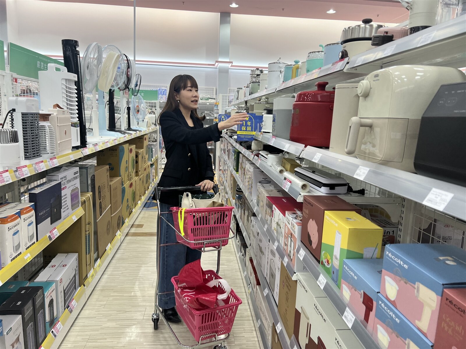 「小雞上工」發布2025年度熱門企業中的「連鎖速食類」，近期大量開店的寶雅集團上榜，排名第六。
圖／本報資料照片 