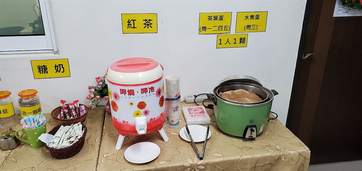 屏東縣長治鄉一處租屋學苑，房東每天聘人煮早餐，提供免費早餐給租客。圖／讀者提供