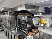 老闆注意！桃園餐飲油煙新制上路　一年輔導期未改善最高罰5萬