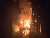 基隆大火勇消詹能傑殉職　去年底也有資源回收物堆滿屋大火險奪命