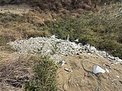 苗栗夜間燒非法廢棄物　環保局追查