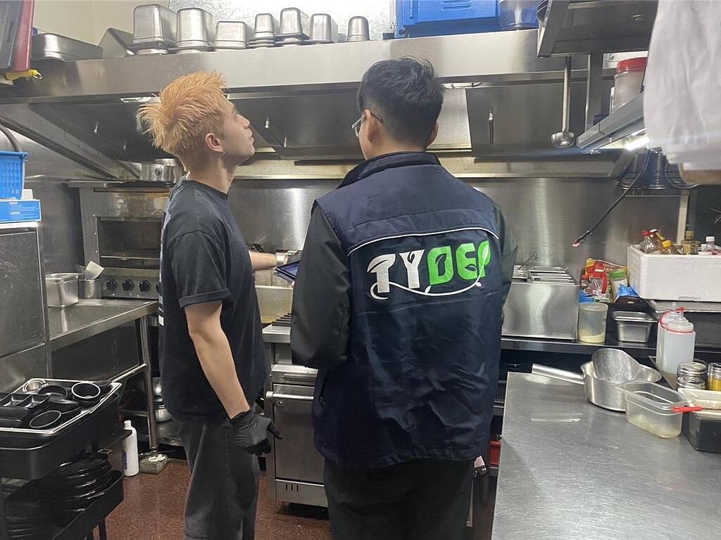 桃園市環保局於115年1月13日正式修正公告相關規定，明確訂定集氣效能量化標準及設備維護紀錄要求，將於明年1月1日起正式施行。（圖／桃園市環保局）