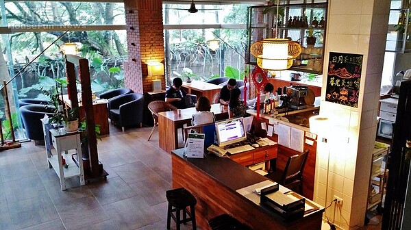 4.原本要做為宓雄的個人工作室,還有朋友來訪的聊天所在,現在則敞開大門讓遊客休憩。