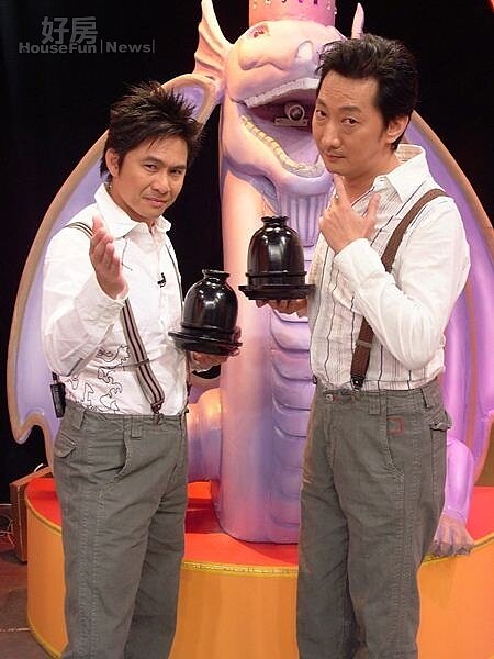 
9九孔私底下為人親切，讓「森之林」住戶印象深刻。（圖╱中天）
