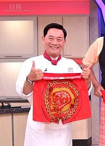 8阿基師「煮」出知名度，外傳每年有上億收入。